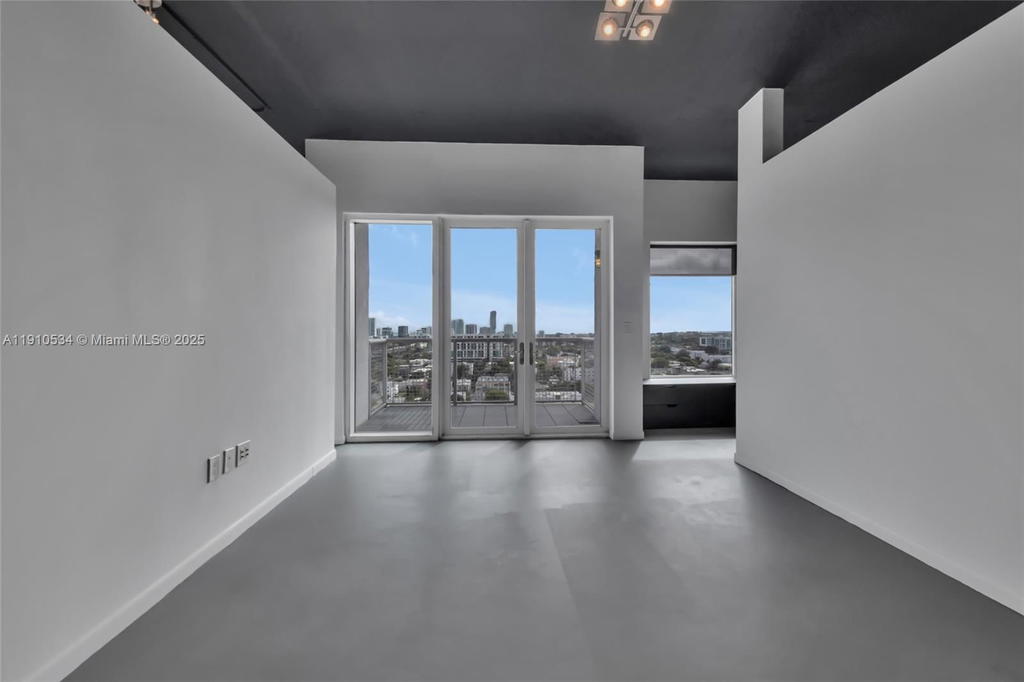 Real estate property located at 10 South River Dr #1509, Miami-dade, Neo Lofts, Miami, FL