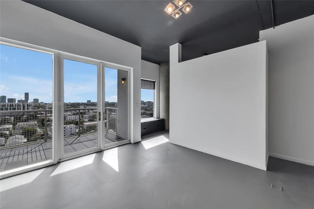 Real estate property located at 10 South River Dr #1509, Miami-dade, Neo Lofts, Miami, FL
