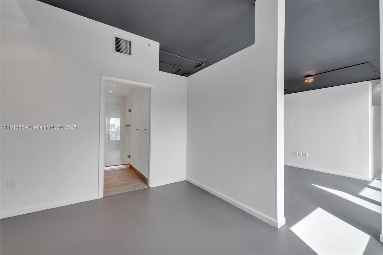 Real estate property located at 10 South River Dr #1509, Miami-dade, Neo Lofts, Miami, FL
