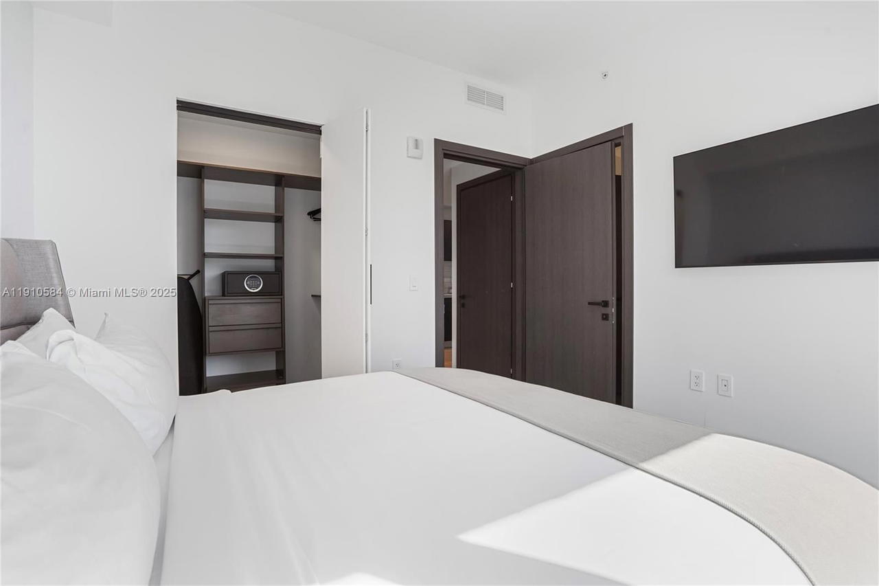 Real estate property located at 398 5th St #1811, Miami-dade, The Elser Residence, Miami, FL