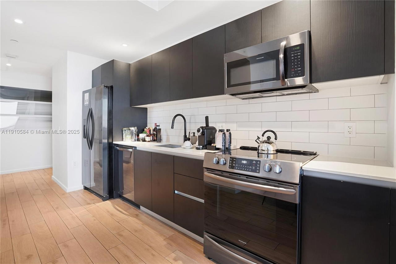 Real estate property located at 398 5th St #1811, Miami-dade, The Elser Residence, Miami, FL
