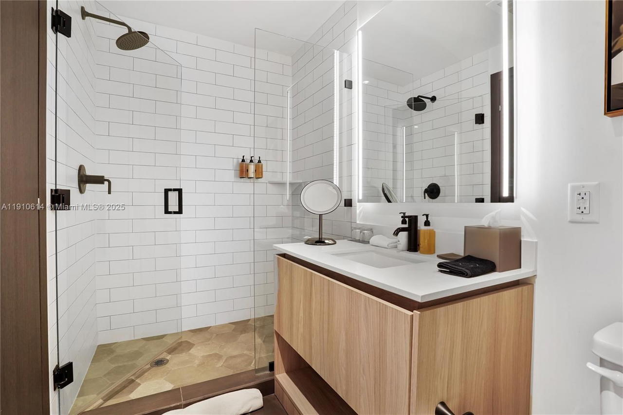 Real estate property located at 398 5th St #3618, Miami-dade, The Elser Residences, Miami, FL