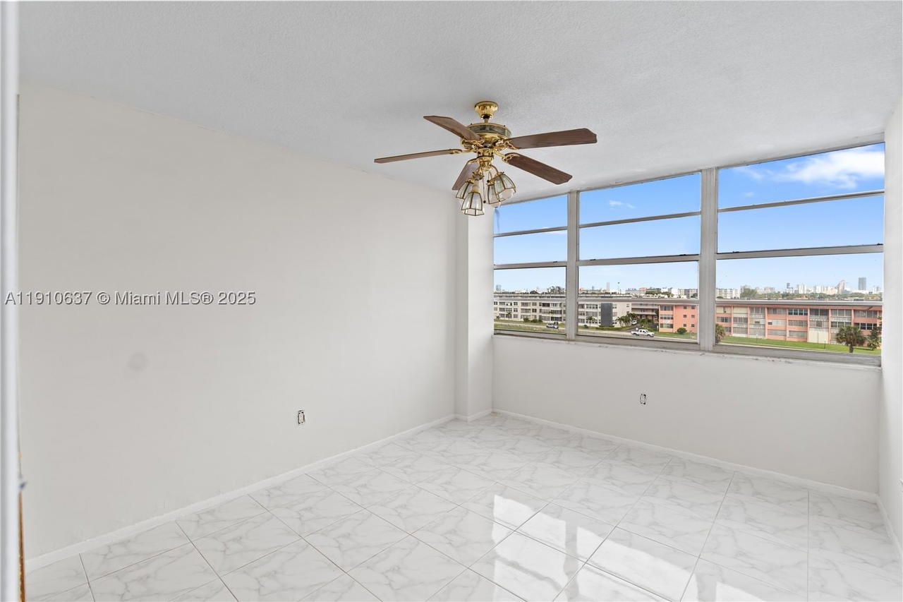 Real estate property located at 1351 Miami Gardens Dr #406E, Miami-dade, Buckley Towers Condo - Ea, Miami, FL