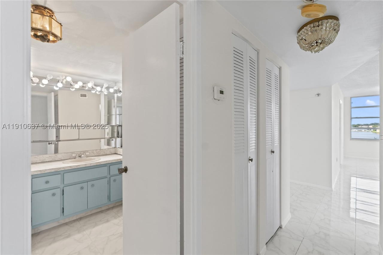 Real estate property located at 1351 Miami Gardens Dr #406E, Miami-dade, Buckley Towers Condo - Ea, Miami, FL
