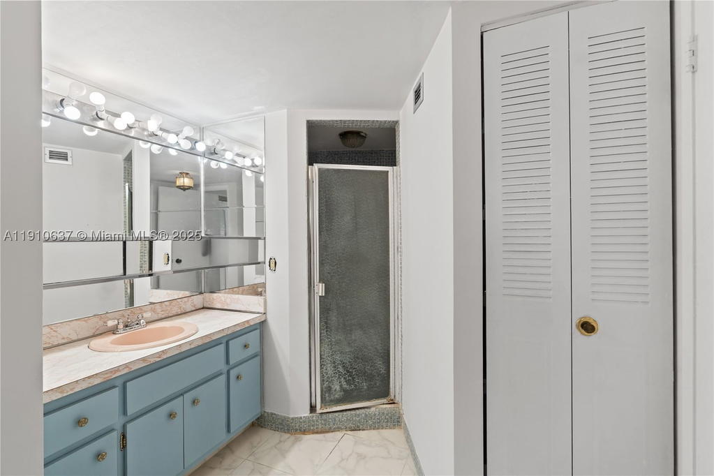 Real estate property located at 1351 Miami Gardens Dr #406E, Miami-dade, Buckley Towers Condo - Ea, Miami, FL
