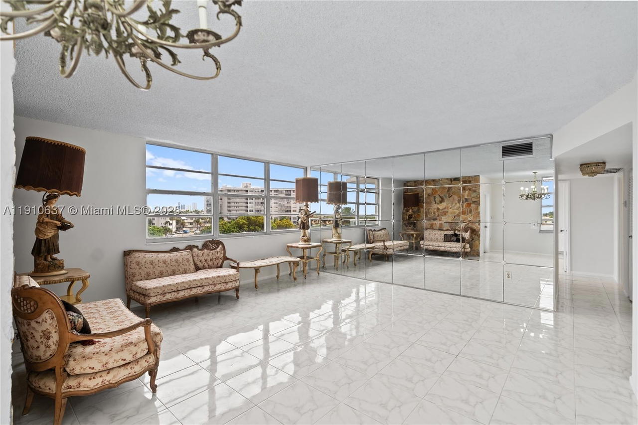 Real estate property located at 1351 Miami Gardens Dr #406E, Miami-dade, Buckley Towers Condo - Ea, Miami, FL