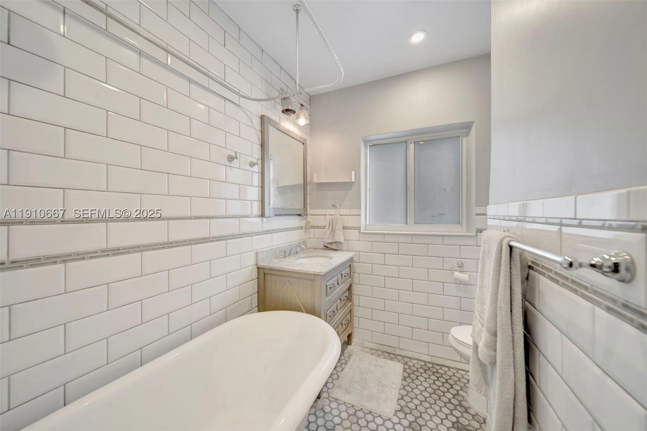 Real estate property located at 619 87th St, Miami-dade, North Shorecrest, Miami, FL