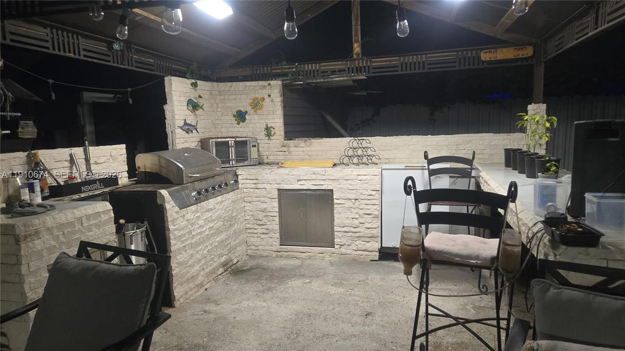 Real estate property located at 15210 28th Pl, Miami-dade, Guava Grove Estates 1st A, Miami Gardens, FL
