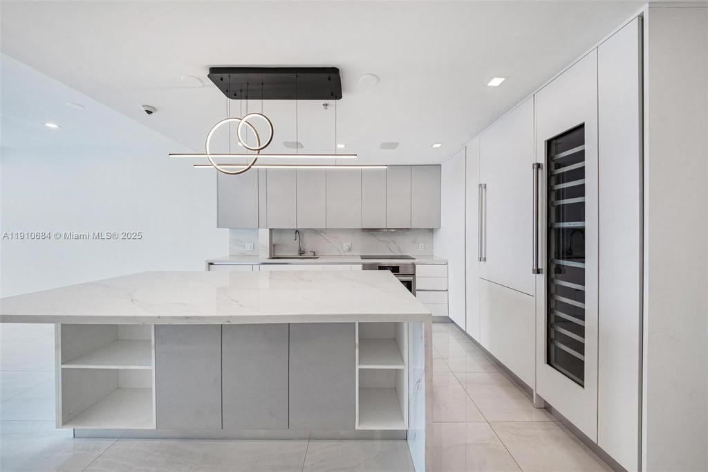 Real estate property located at 7918 Harbour Island Dr #207, Miami-dade, 360 Condo C, North Bay Village, FL
