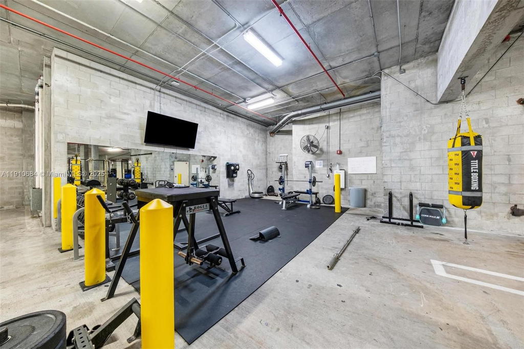Real estate property located at 7918 Harbour Island Dr #207, Miami-dade, 360 Condo C, North Bay Village, FL