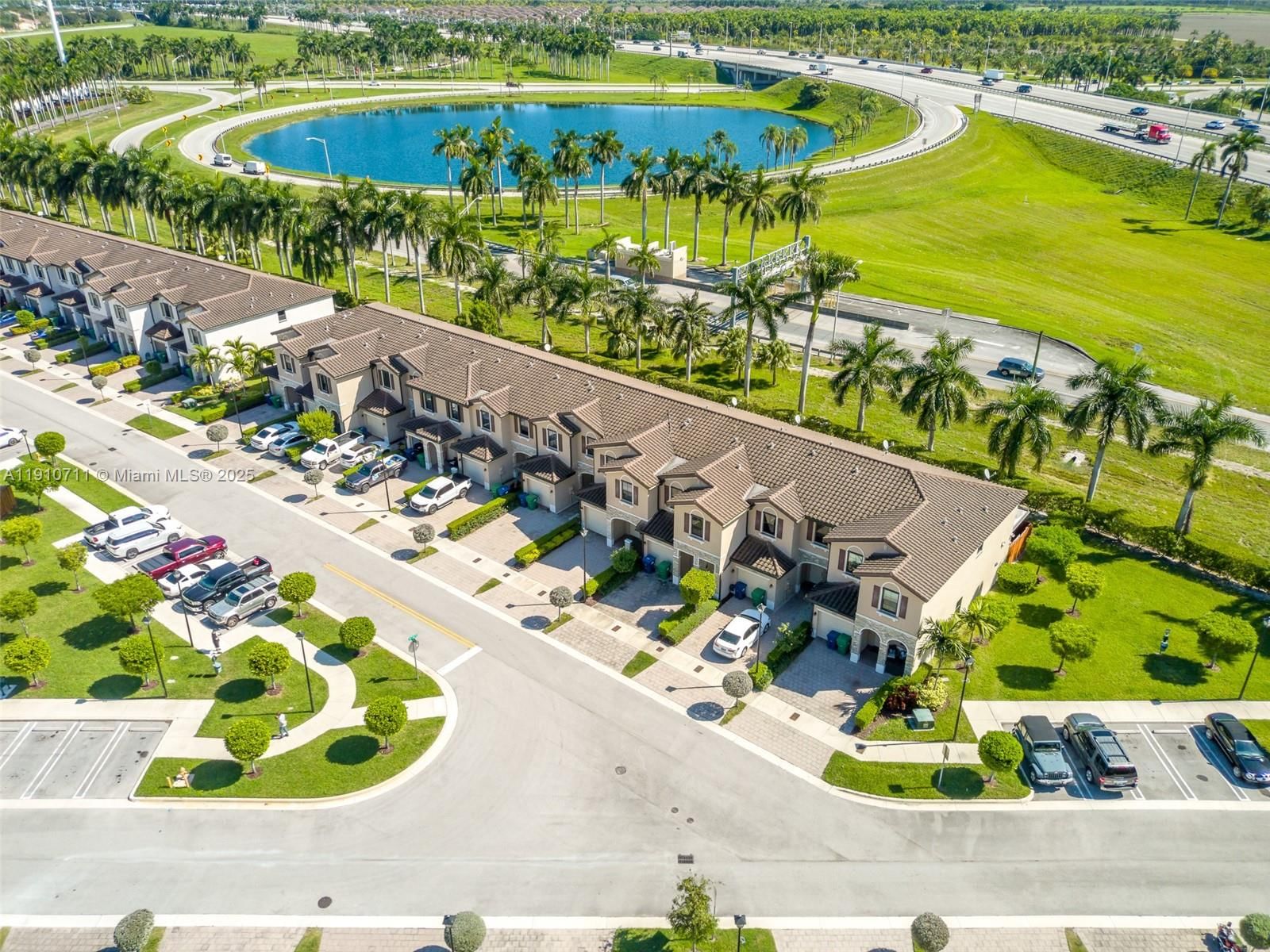 Real estate property located at 11374 254th Ter, Miami-dade, Coco Palm Villas, Homestead, FL