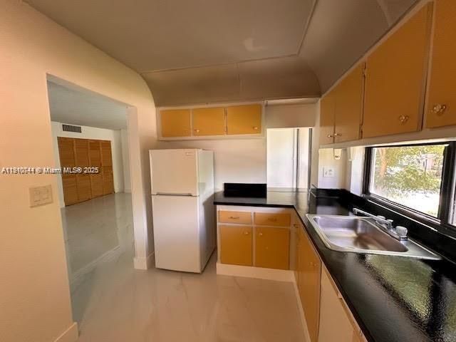 Real estate property located at 17021 Bay Rd #221, Miami-dade, Plaza Of Americas Condo P, Sunny Isles Beach, FL