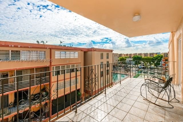 Real estate property located at 1890 56th St #1423, Miami-dade, Palm-east Gardens Condo, Hialeah, FL