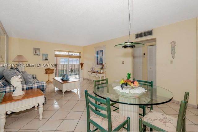 Real estate property located at 1890 56th St #1423, Miami-dade, Palm-east Gardens Condo, Hialeah, FL