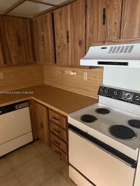 Real estate property located at 200 Lakeview Dr #102, Broward, Building Six Of Racquet C, Weston, FL