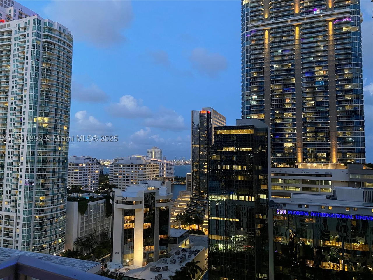 Real estate property located at 1050 Brickell Ave #1904, Miami-dade, 1060 Brickell Condo, Miami, FL