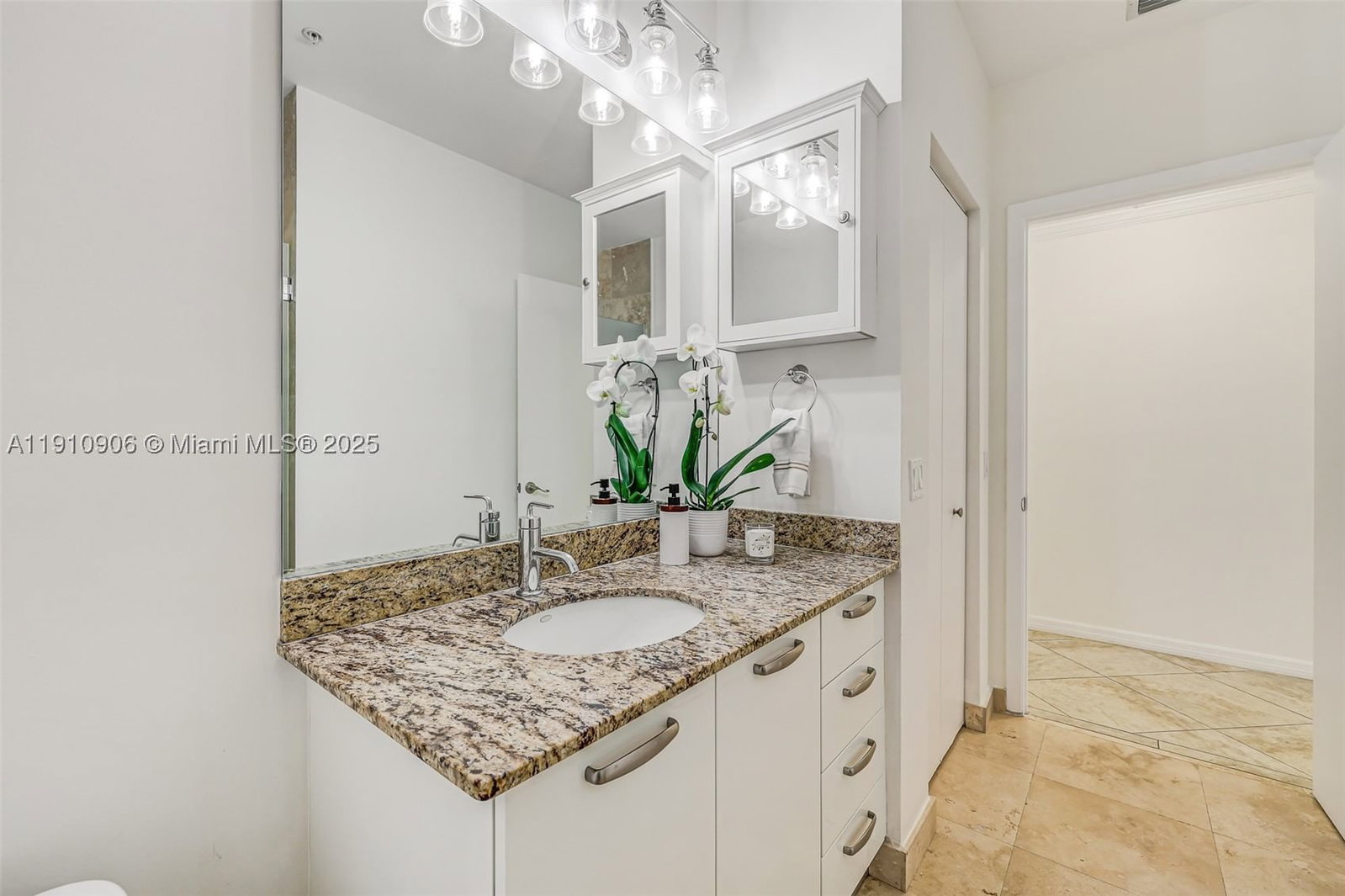 Real estate property located at 704 Ocean Blvd #1001, Broward, Luna Ocean Residences Con, Pompano Beach, FL