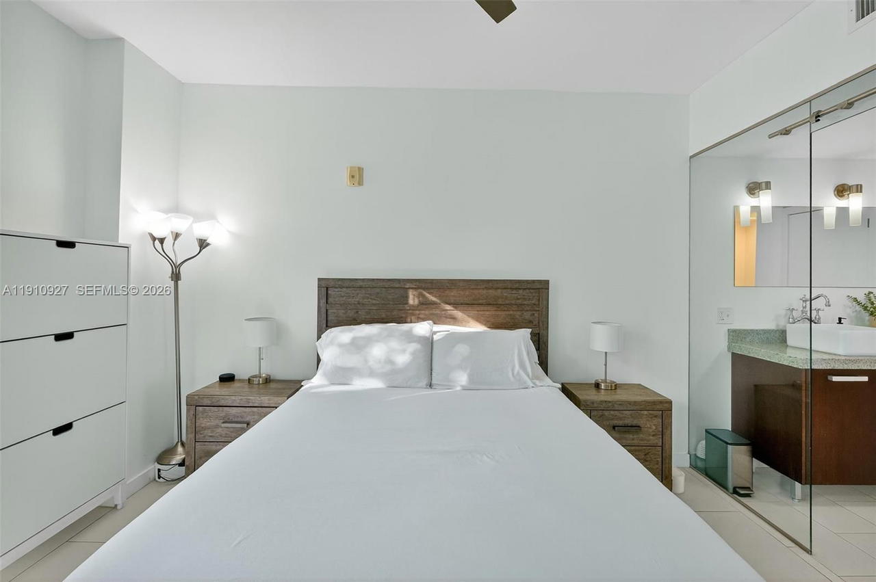Real estate property located at 720 62nd St #311, Miami-dade, Ios On The Bay Condo, Miami, FL