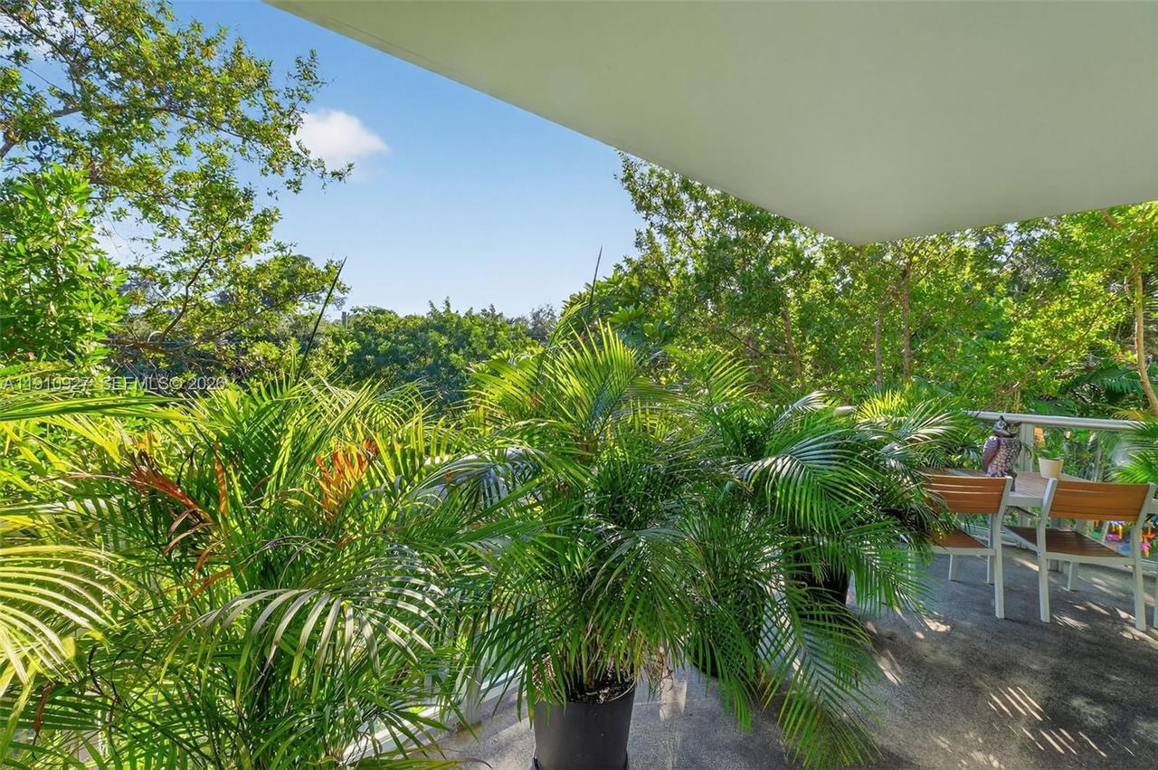 Real estate property located at 720 62nd St #311, Miami-dade, Ios On The Bay Condo, Miami, FL