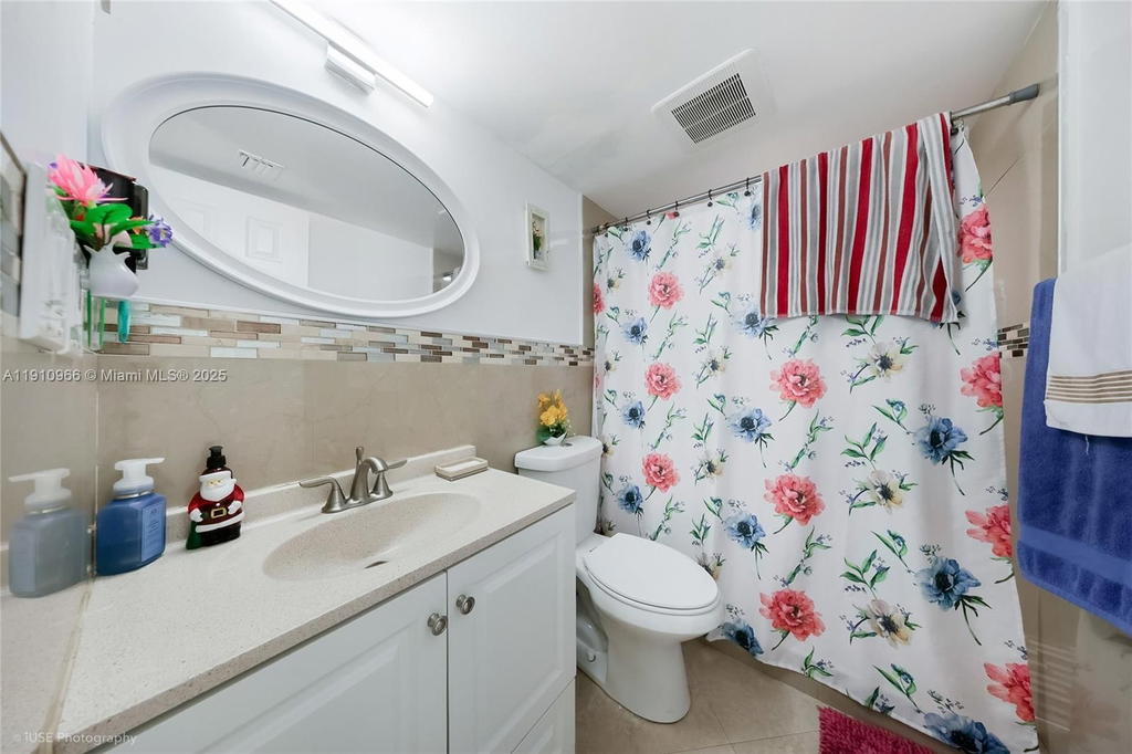 Real estate property located at 8005 6th Ave C, Miami-dade, Los Palacios By Miami Lak, Hialeah, FL