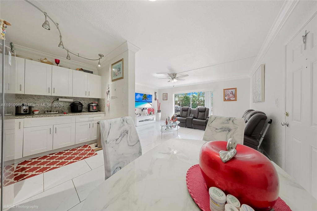 Real estate property located at 8005 6th Ave C, Miami-dade, Los Palacios By Miami Lak, Hialeah, FL
