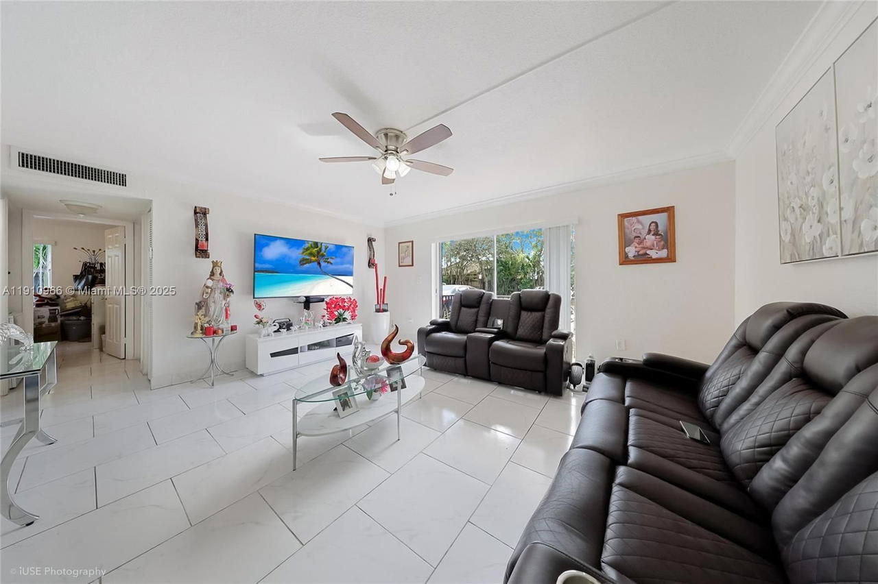 Real estate property located at 8005 6th Ave C, Miami-dade, Los Palacios By Miami Lak, Hialeah, FL