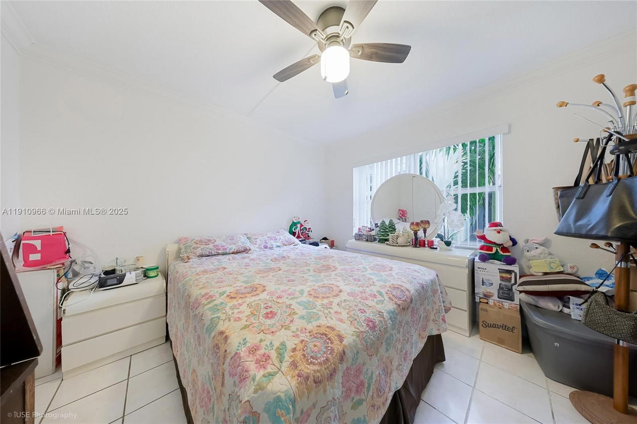 Real estate property located at 8005 6th Ave C, Miami-dade, Los Palacios By Miami Lak, Hialeah, FL