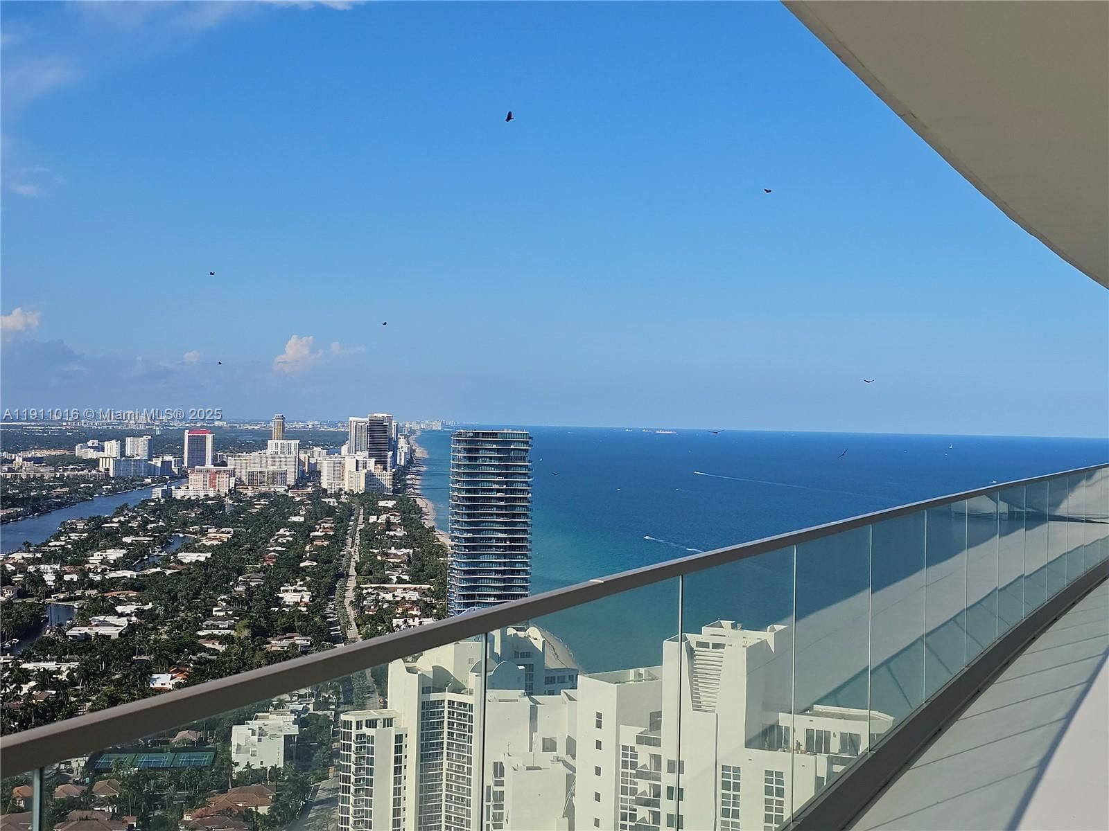 Real estate property located at 18975 Collins Ave #4605, Miami-dade, 18975 Collins Condo, Sunny Isles Beach, FL
