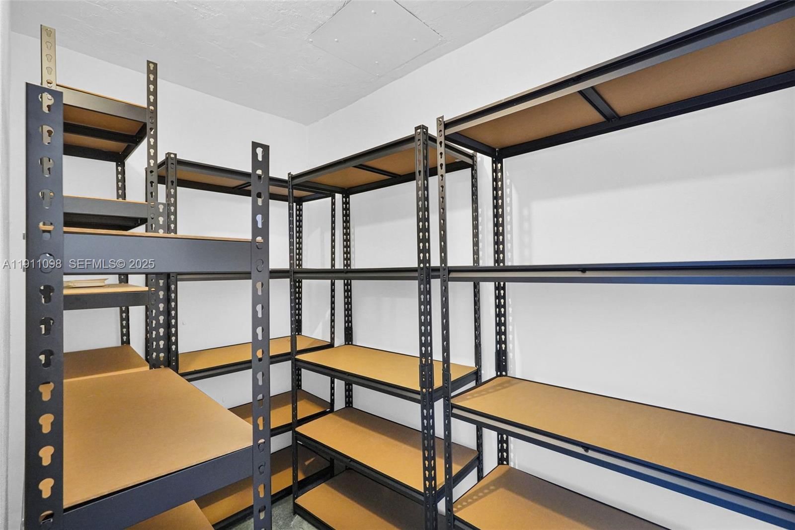 Real estate property located at 5911 14th Ln #505S, Broward, Riviera Park Condo, Fort Lauderdale, FL
