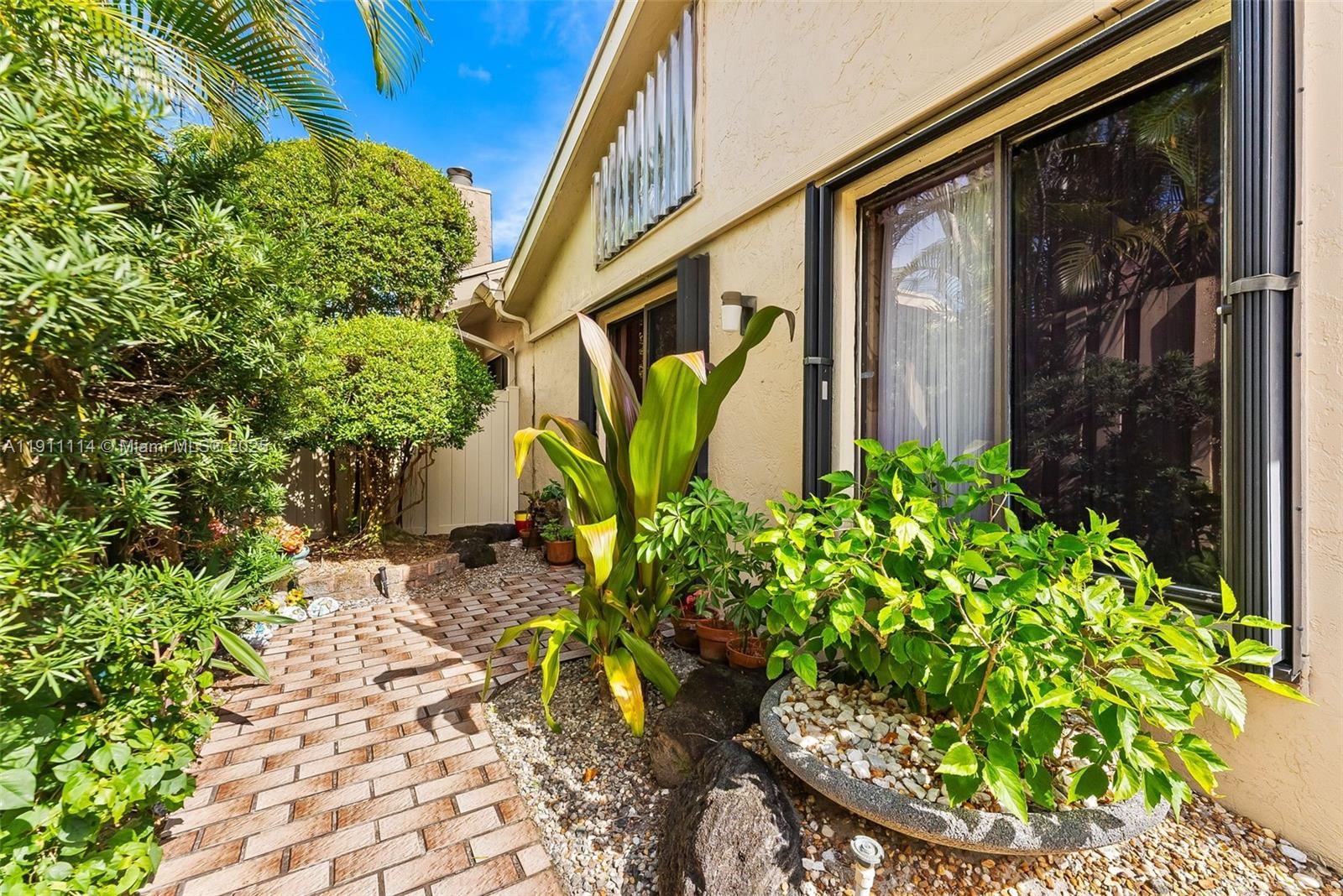 Real estate property located at 7665 Sierra Dr W, Palm Beach, Sierra Del Mar, Boca Raton, FL