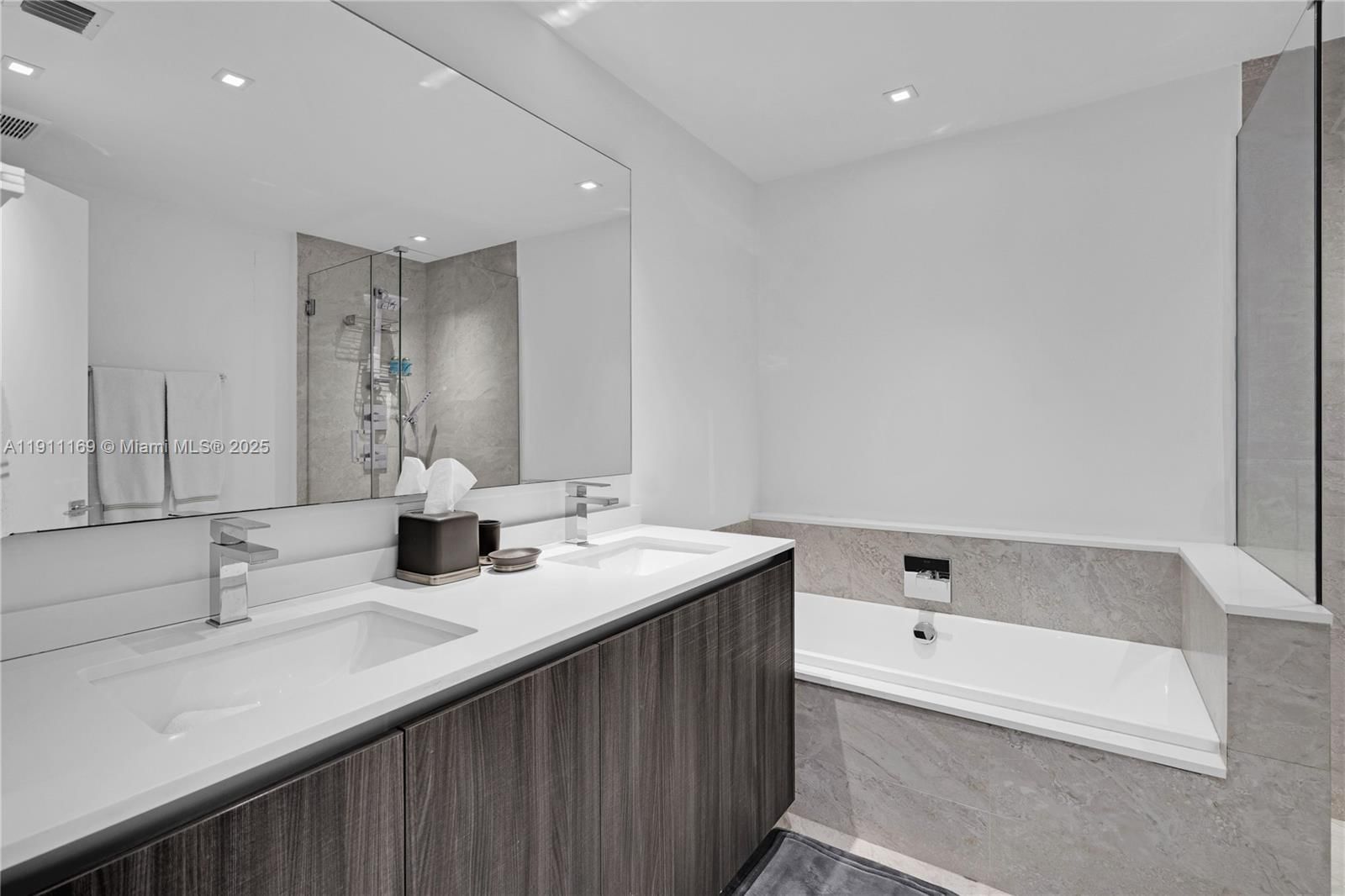 Real estate property located at 488 18th St #3912, Miami-dade, Aria On The Bay Condo, Miami, FL