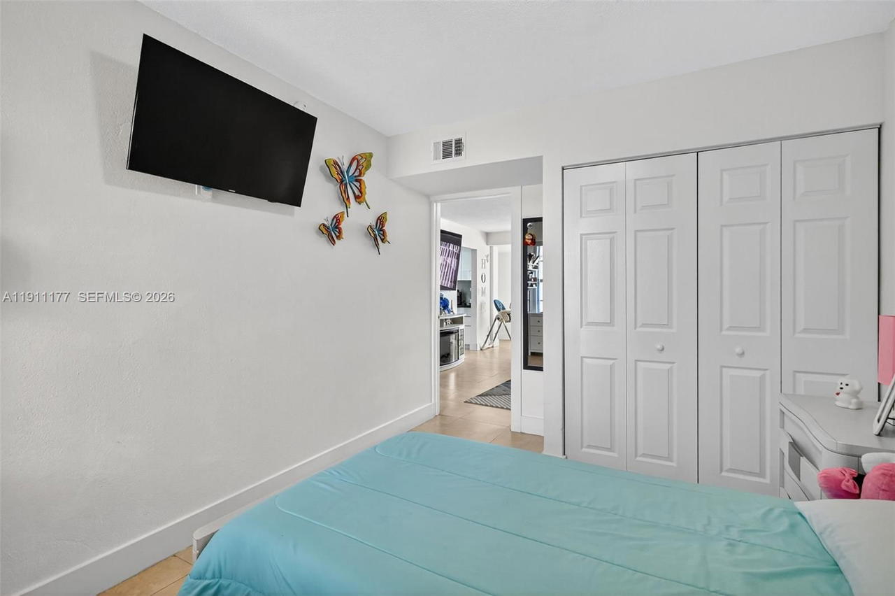 Real estate property located at 7105 13th Ave #201, Miami-dade, Regency Cove Condo, Hialeah, FL