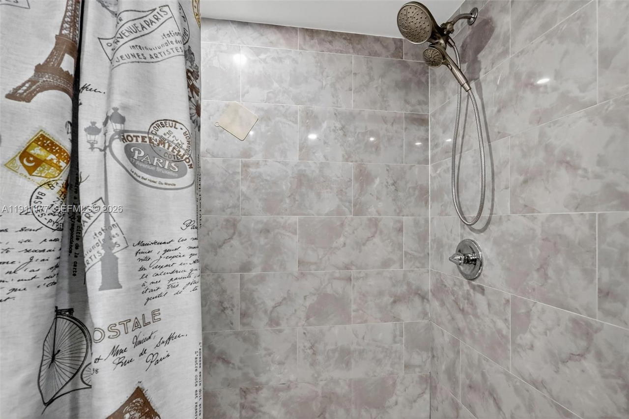 Real estate property located at 7105 13th Ave #201, Miami-dade, Regency Cove Condo, Hialeah, FL