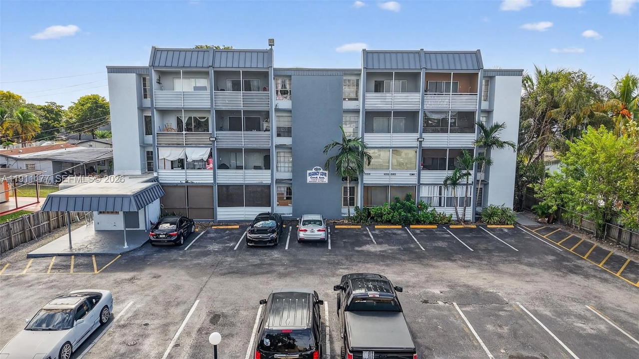 Real estate property located at 7105 13th Ave #201, Miami-dade, Regency Cove Condo, Hialeah, FL