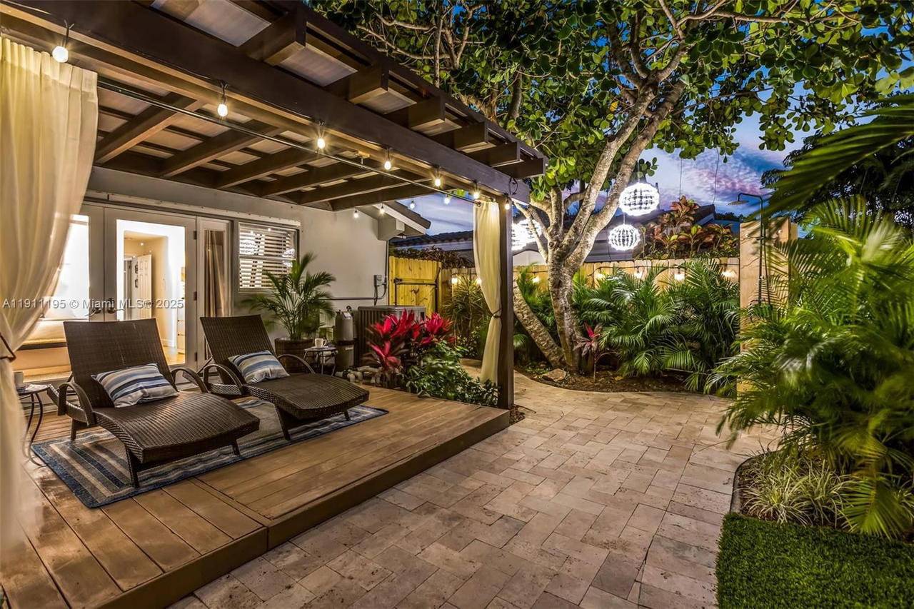 Real estate property located at 2004 17th Way, Broward, River Ridge, Fort Lauderdale, FL