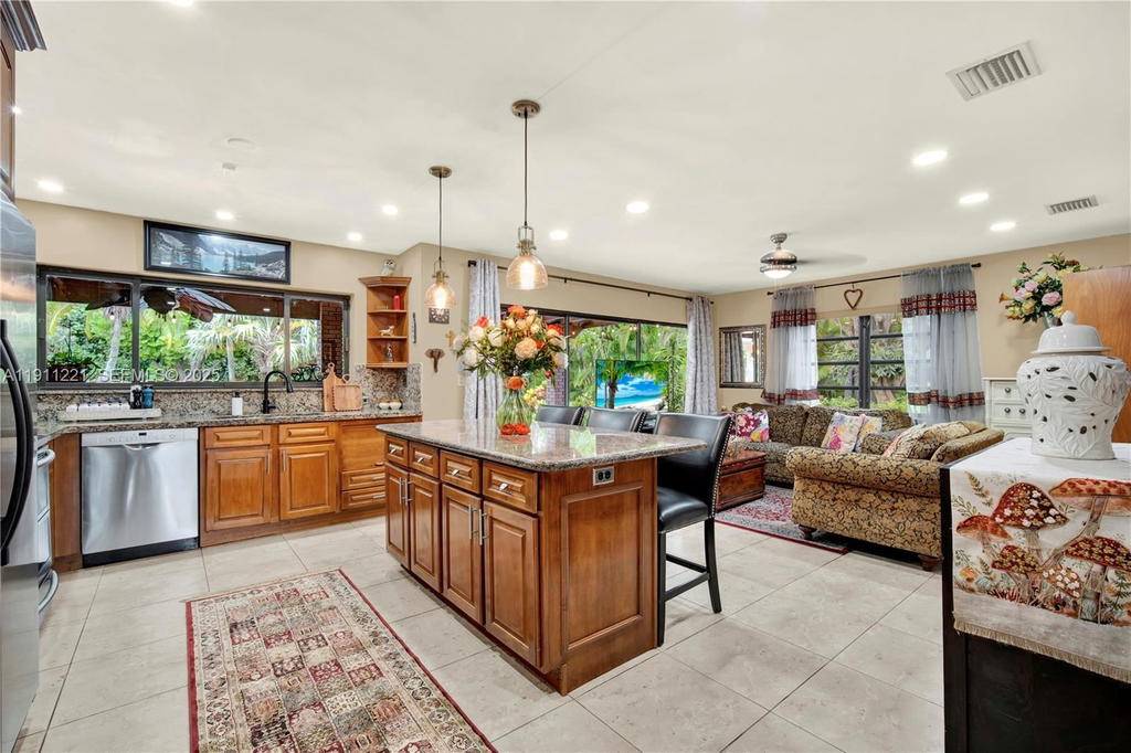 Real estate property located at 13620 104th Ave, Miami-dade, Mary Ann Estates 1st Addn, Miami, FL