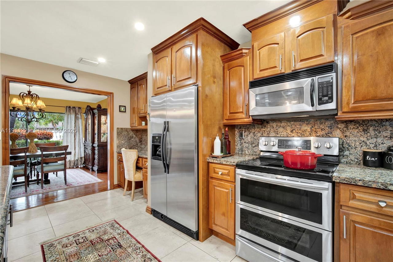 Real estate property located at 13620 104th Ave, Miami-dade, Mary Ann Estates 1st Addn, Miami, FL