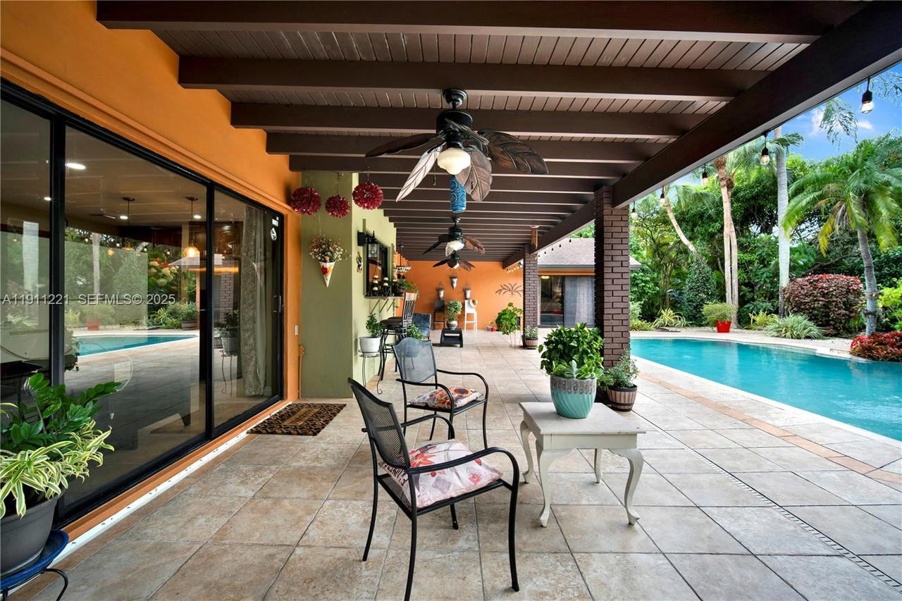 Real estate property located at 13620 104th Ave, Miami-dade, Mary Ann Estates 1st Addn, Miami, FL