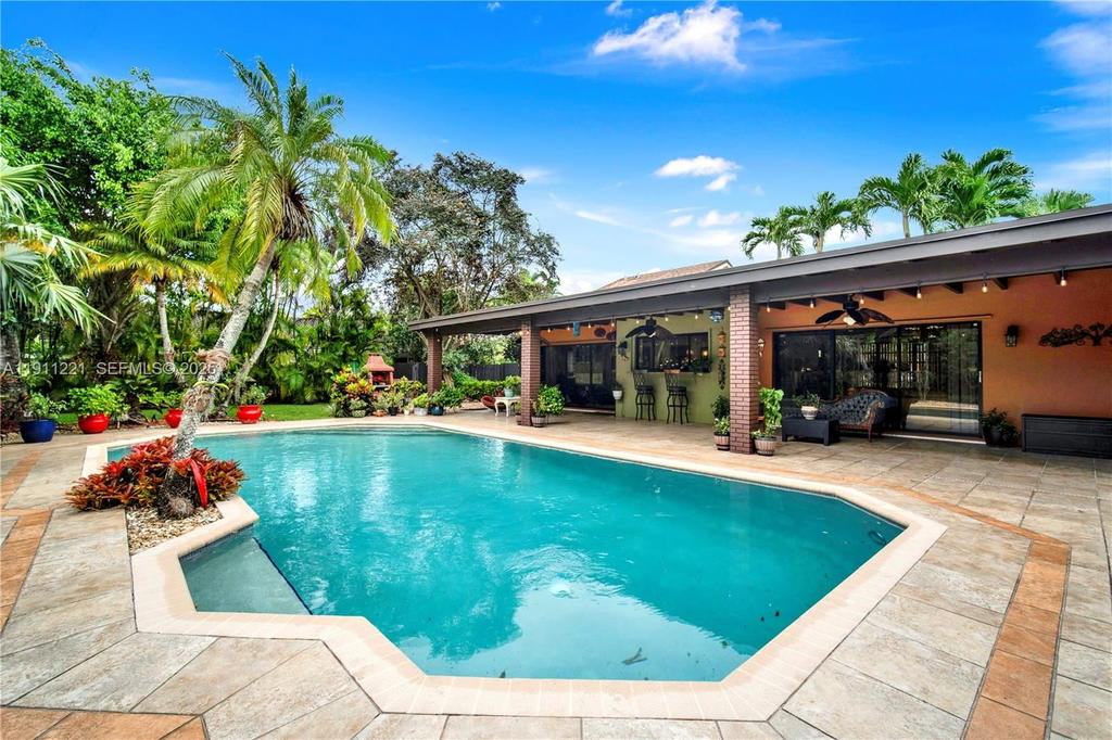 Real estate property located at 13620 104th Ave, Miami-dade, Mary Ann Estates 1st Addn, Miami, FL