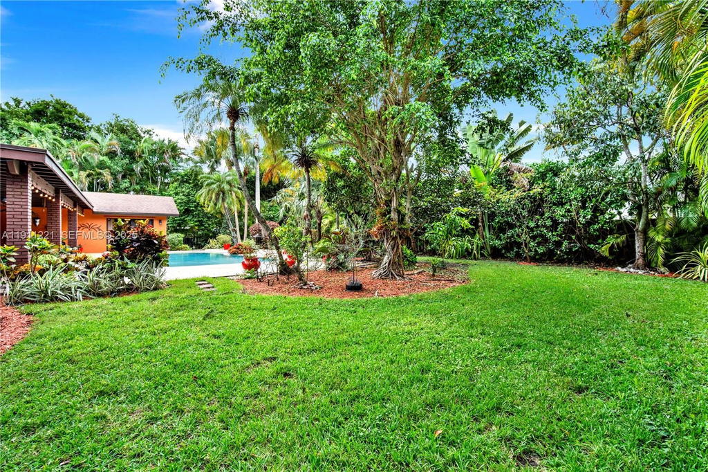 Real estate property located at 13620 104th Ave, Miami-dade, Mary Ann Estates 1st Addn, Miami, FL