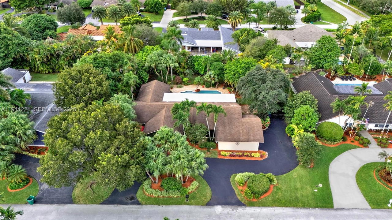 Real estate property located at 13620 104th Ave, Miami-dade, Mary Ann Estates 1st Addn, Miami, FL