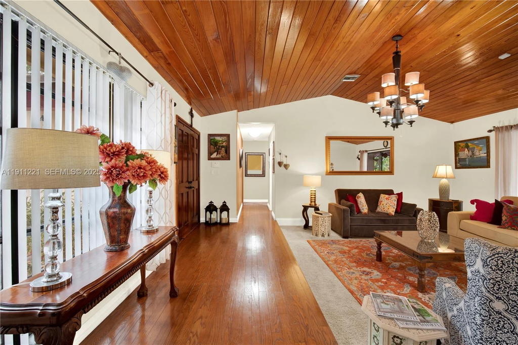 Real estate property located at 13620 104th Ave, Miami-dade, Mary Ann Estates 1st Addn, Miami, FL