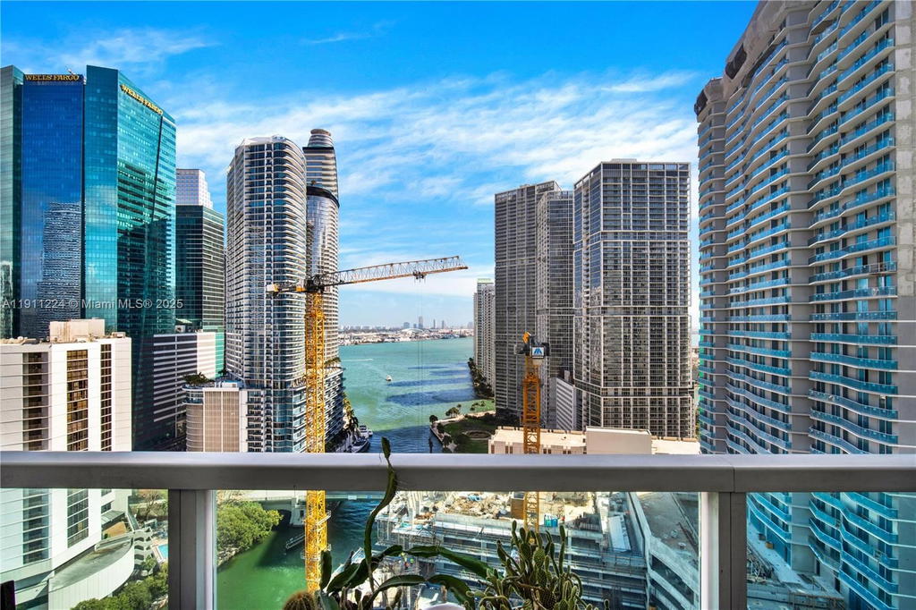 Real estate property located at 31 5th St #2910, Miami-dade, Brickell On The River N T, Miami, FL