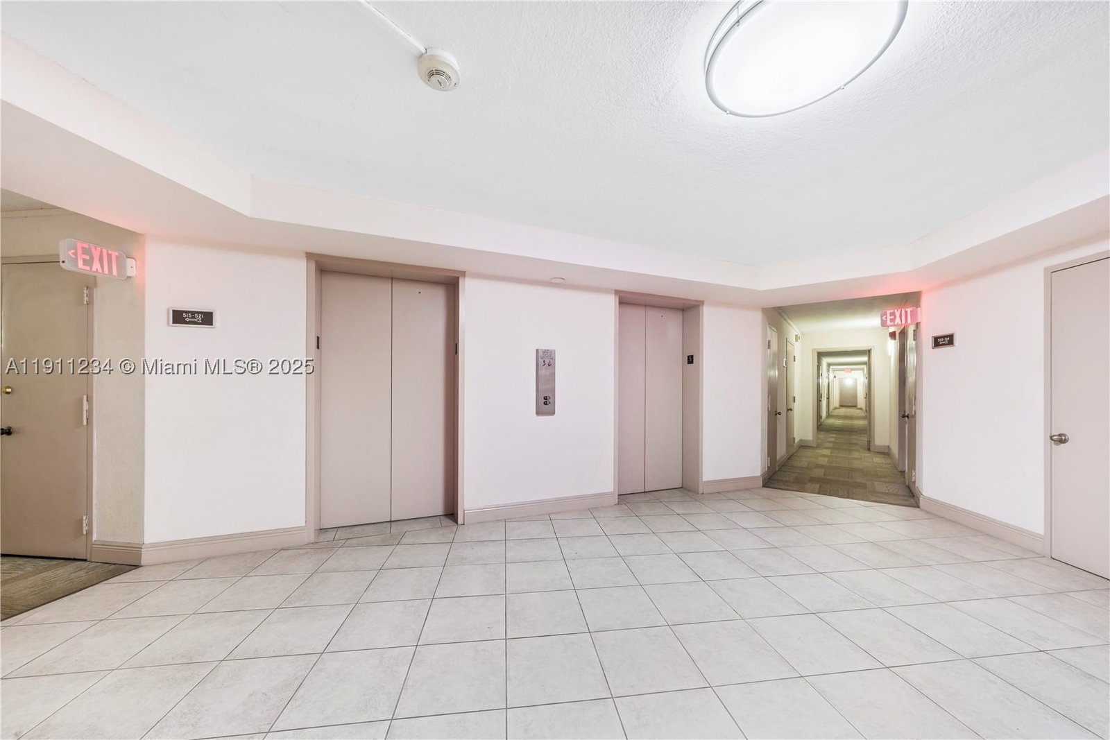 Real estate property located at 1300 Miami Gardens Dr #512E, Miami-dade, Wilshire Condo, Miami, FL
