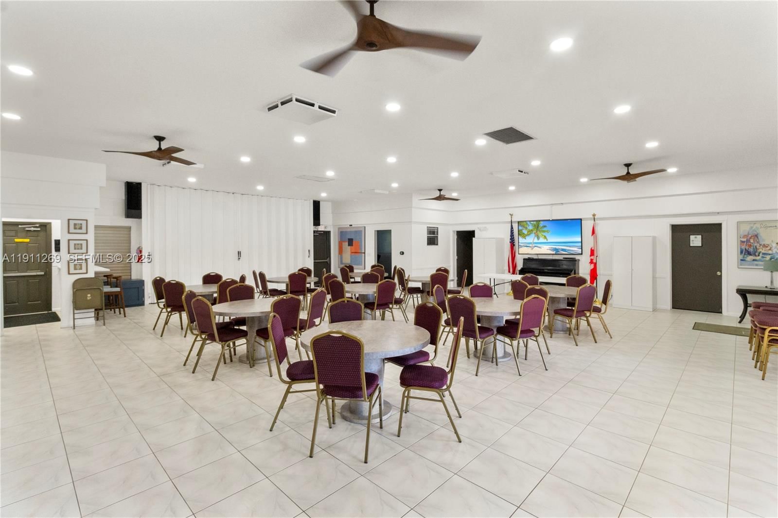 Real estate property located at 5661 2nd Ct #216, Broward, Meadows Condo, Margate, FL