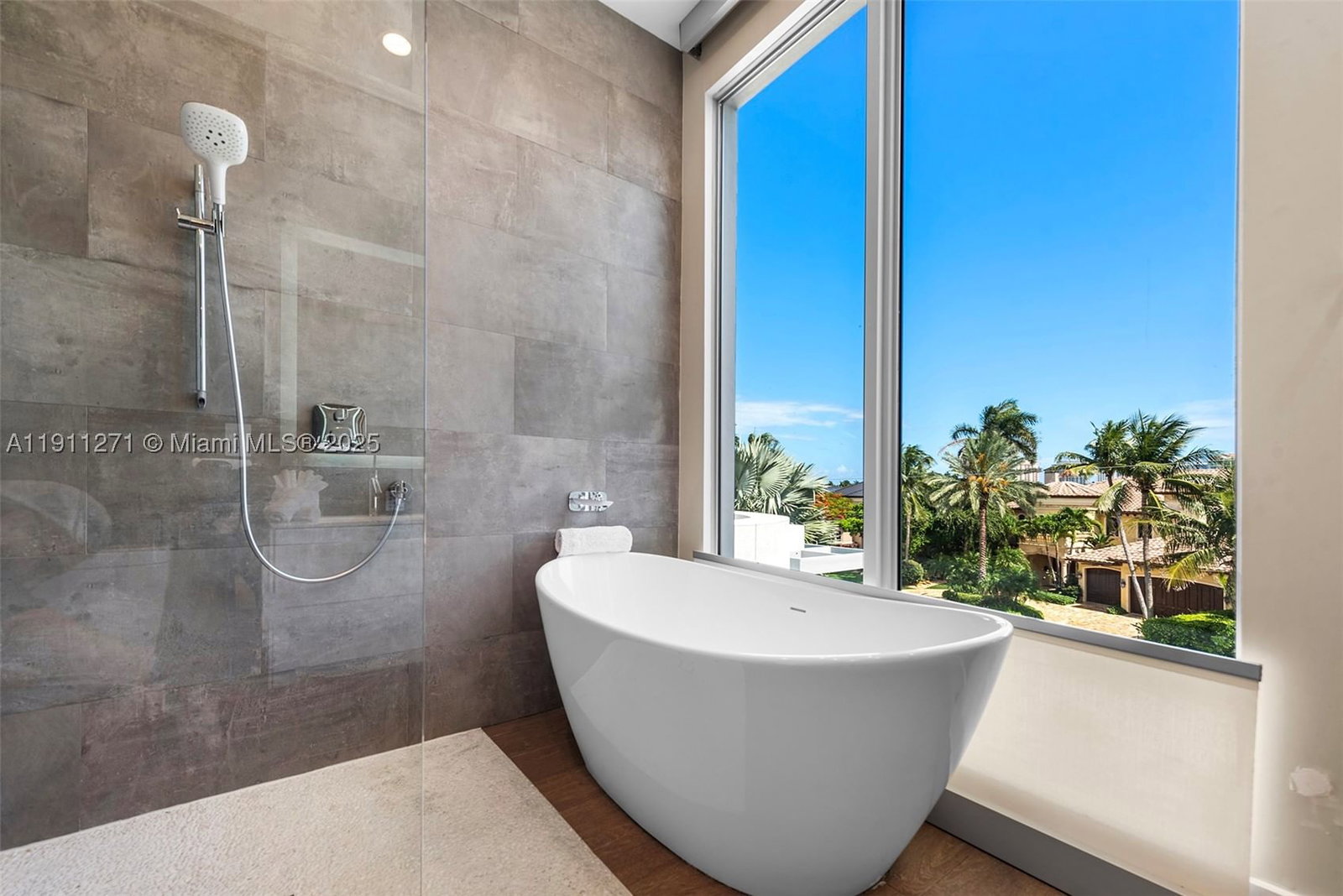 Real estate property located at 1319 Seminole Dr, Broward, Beach Way Heights Unit, Fort Lauderdale, FL