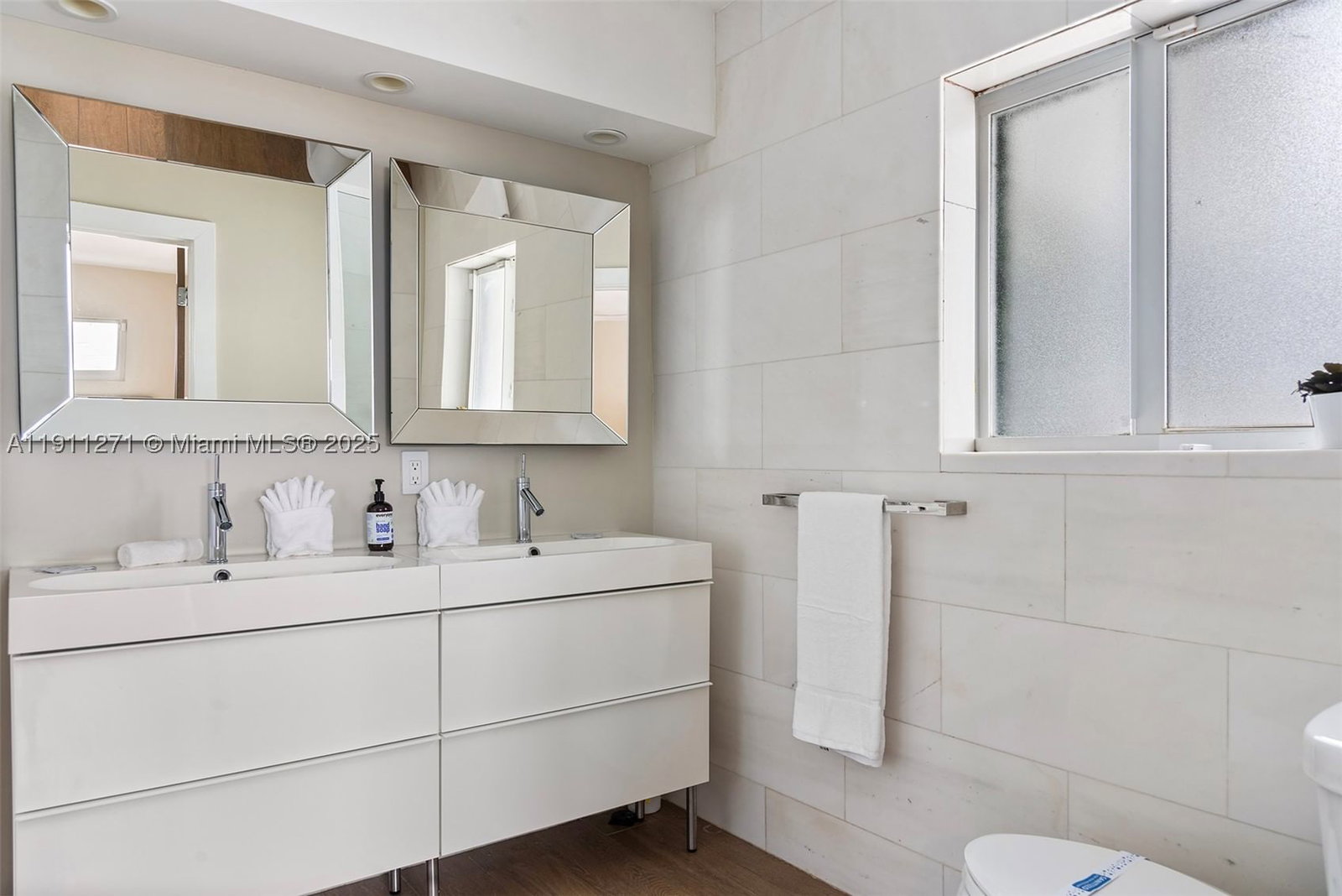 Real estate property located at 1319 Seminole Dr, Broward, Beach Way Heights Unit, Fort Lauderdale, FL