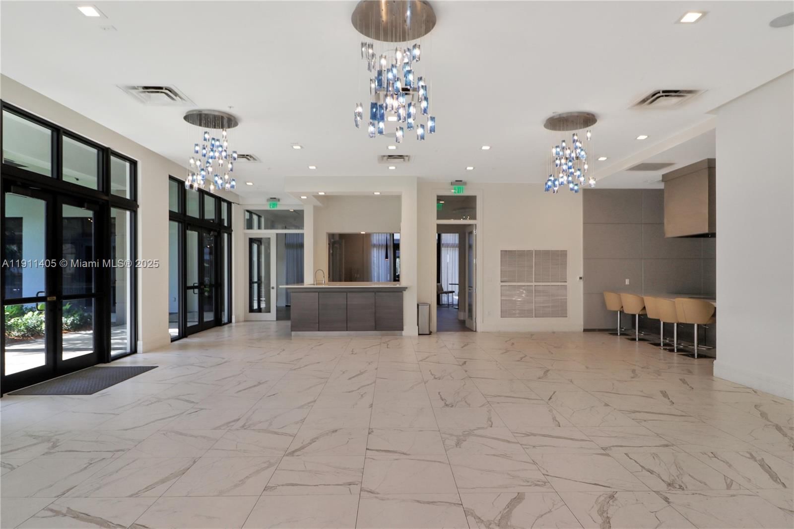 Real estate property located at 8301 41st St B-305, Miami-dade, Downtown Doral South Phas, Doral, FL