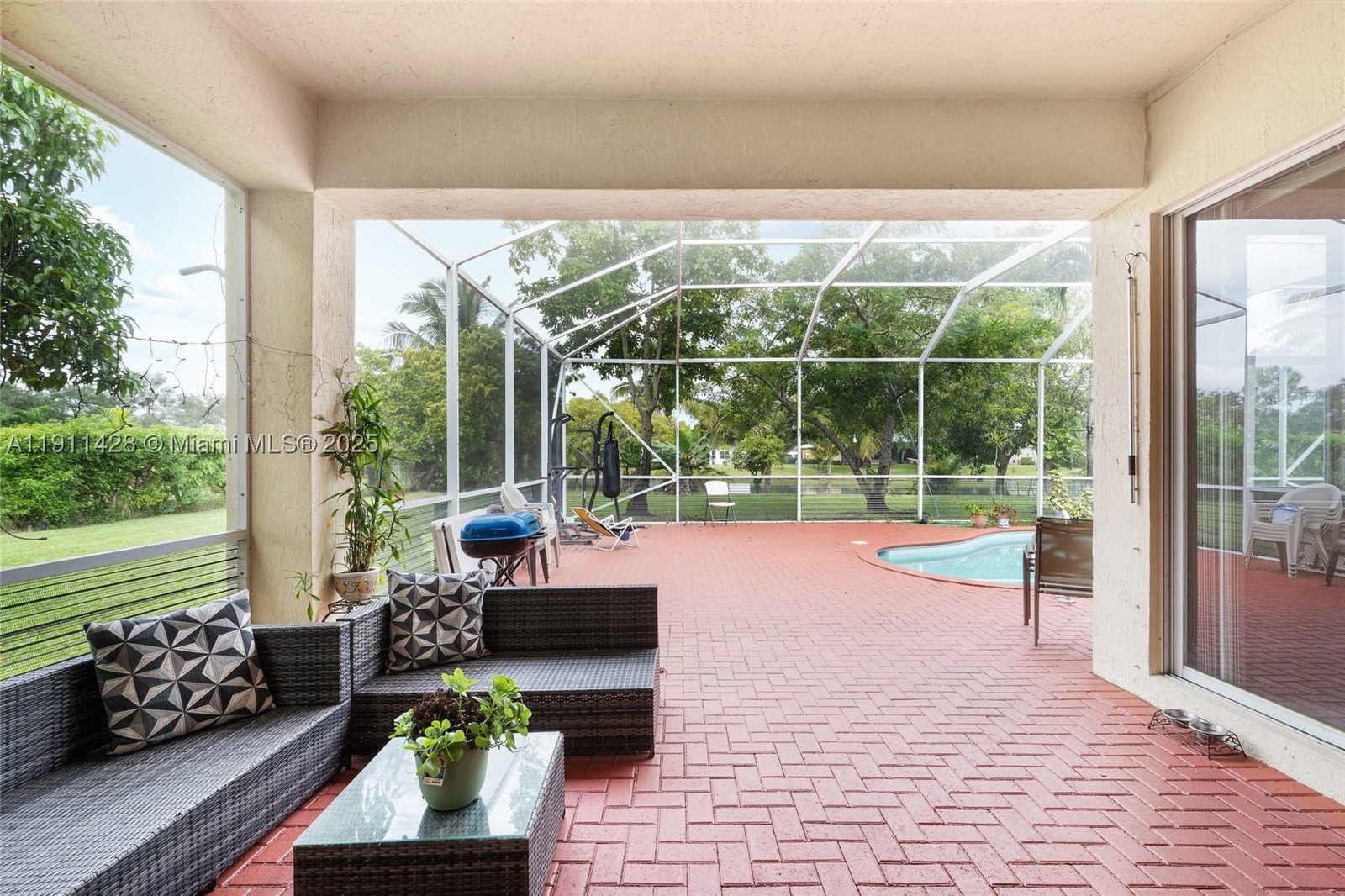 Real estate property located at 13875 41st St, Broward, Imagination Farms East, Davie, FL