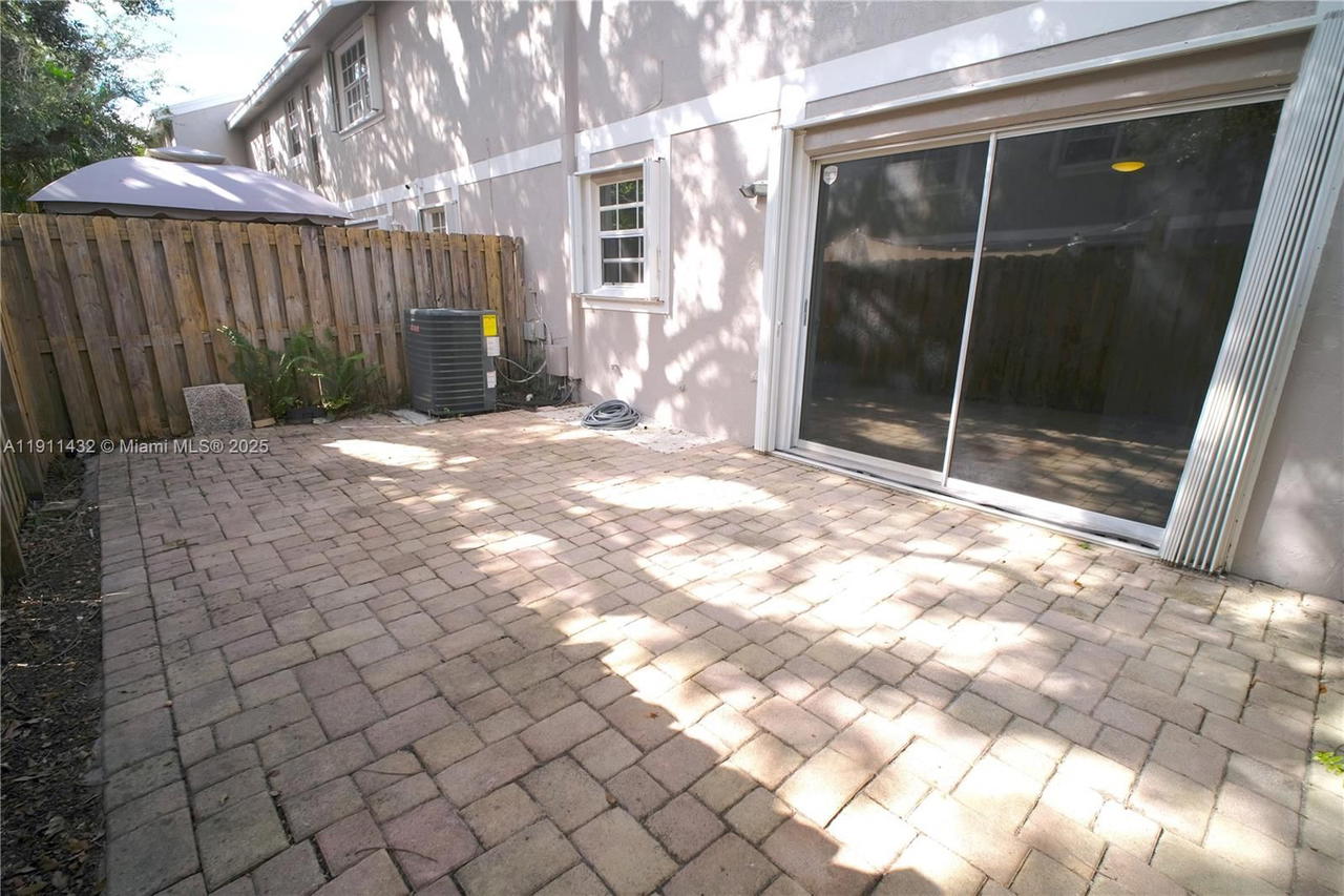 Real estate property located at 12142 50th Ct, Broward, Flamingo Gardens, Cooper City, FL